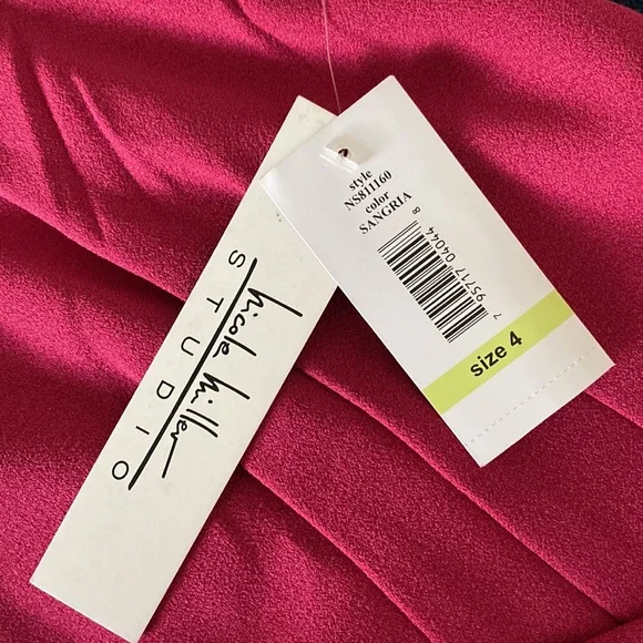 Nicole Miller Sheath Dress NWTSize 4 Pink Ruffle Sleeve V-Neck Stretch Crepe - Picture 12 of 12